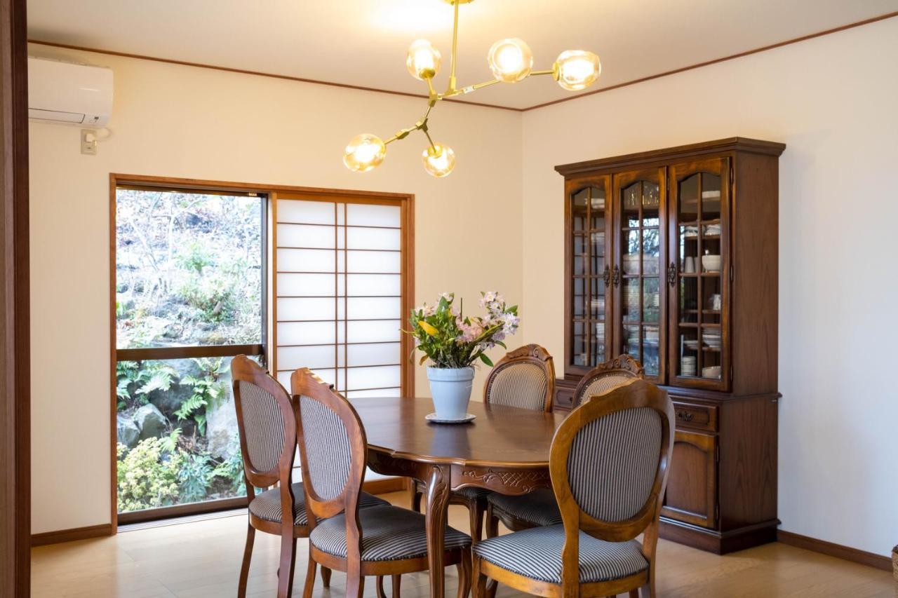 伊豆高原 温泉付別荘 Isana Mountain Villa Futo Bagian luar foto