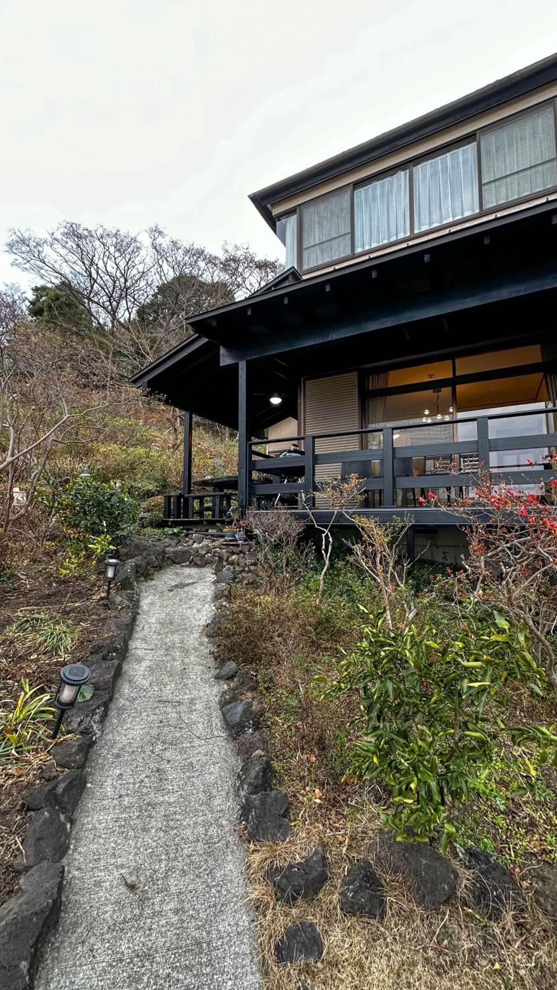 伊豆高原 温泉付別荘 Isana Mountain Villa Futo Bagian luar foto