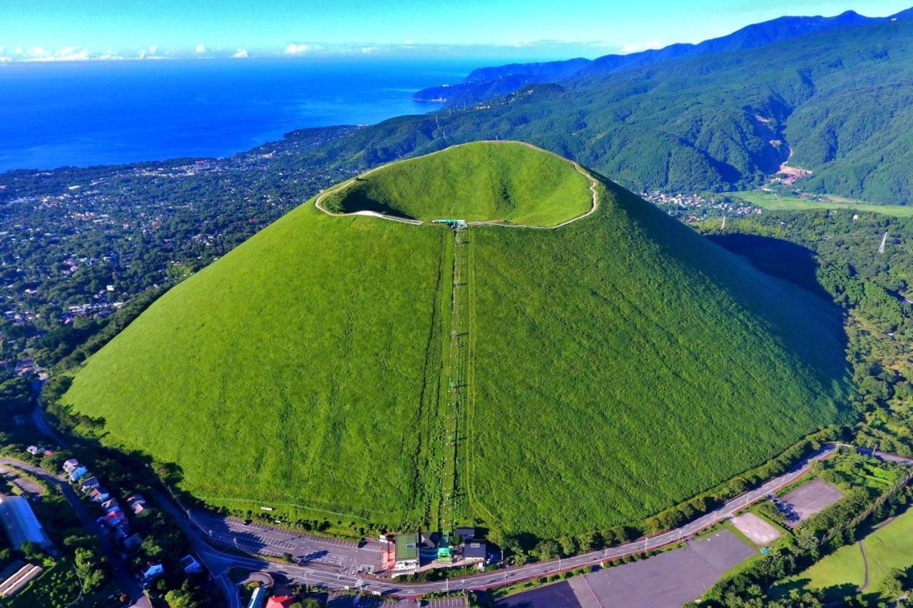 伊豆高原 温泉付別荘 Isana Mountain Villa Futo Bagian luar foto