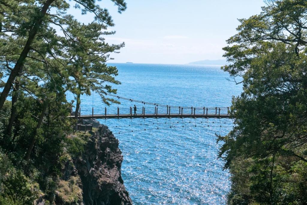 伊豆高原 温泉付別荘 Isana Mountain Villa Futo Bagian luar foto